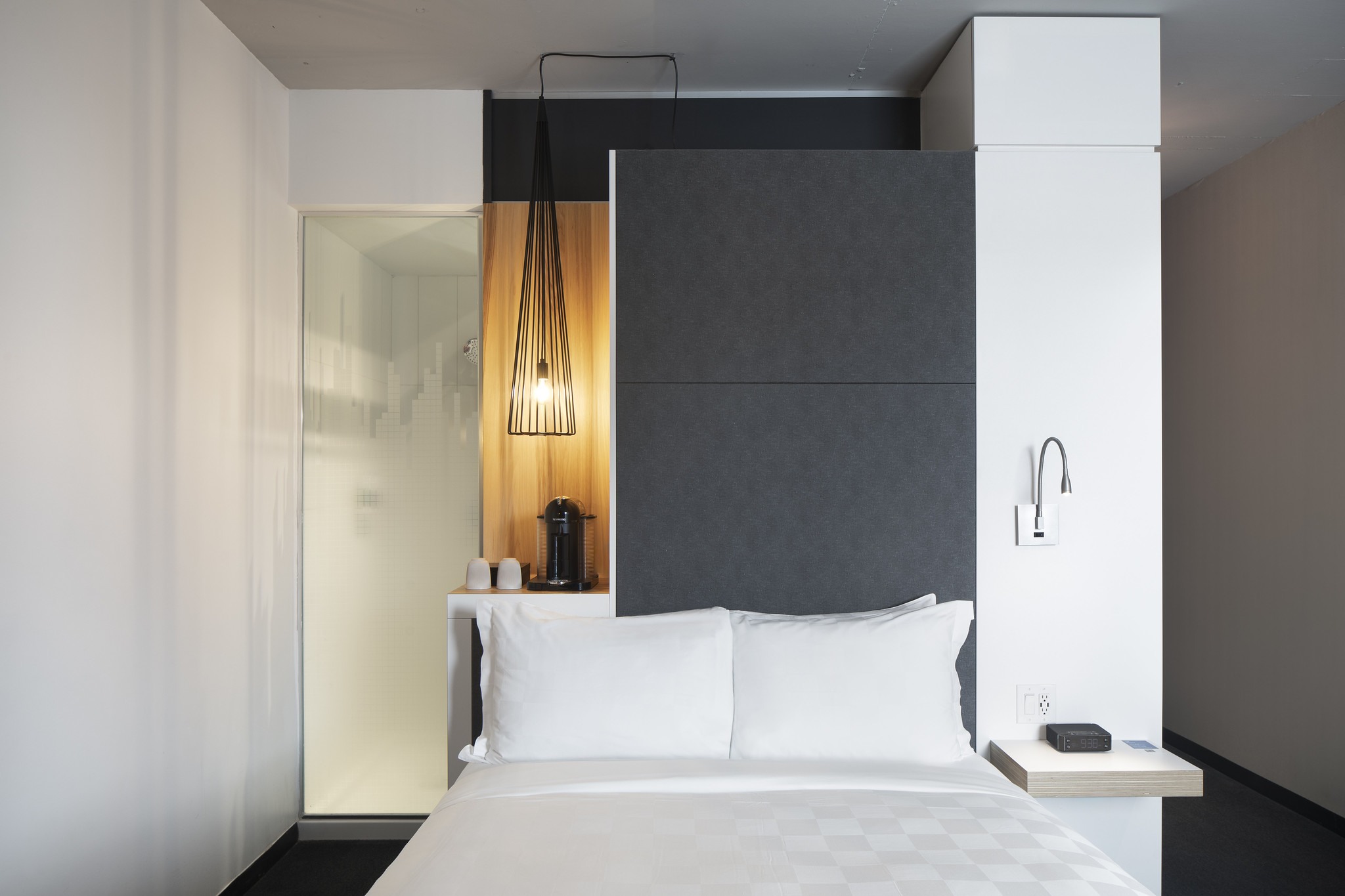 https://assets.germainhotels.com/germain-website-assets-production/website-assets/Le-Germain-Montr%C3%A9al/54551548998_77c326b672_k-1.jpg